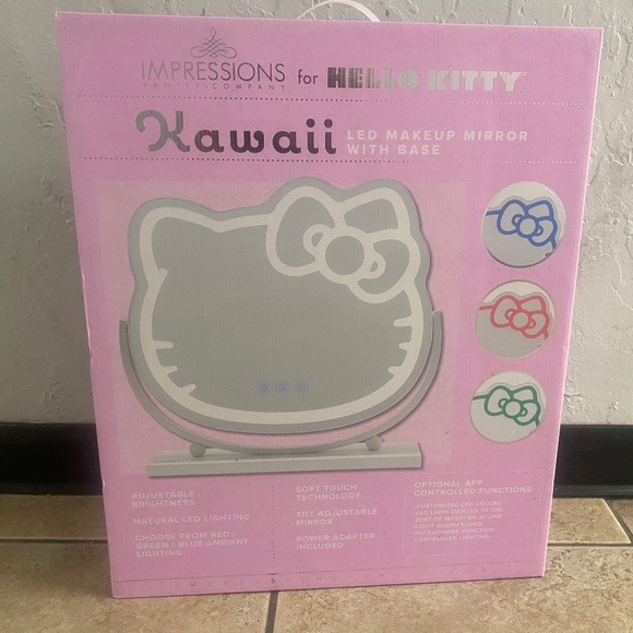 Impressions Hello Kitty Kawaii LED Vanity Mirror